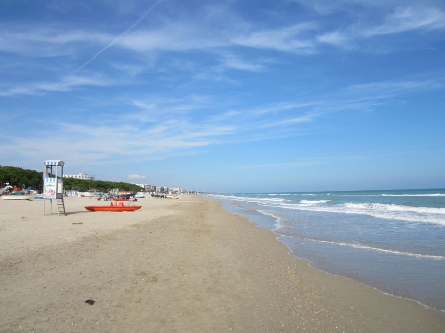 Foto spiaggia lungomare Alba Adriatica Abruzzo