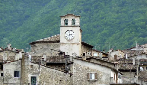 Campanile Scanno