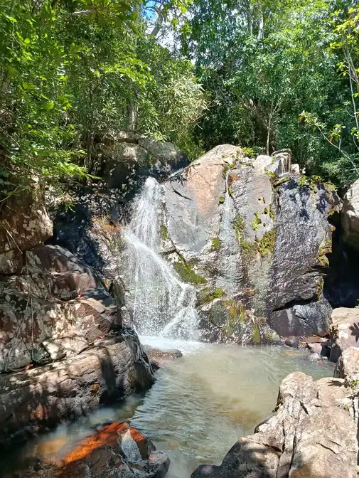 Androadroatra Volcanic Waterfall: what to see, photos and map ...
