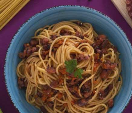 Spaghetti alla chitarra al sugo di polpo