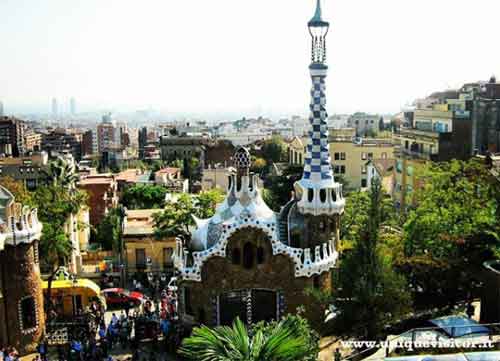 foto Parc Guell disegnato da Gaudi Barcellona