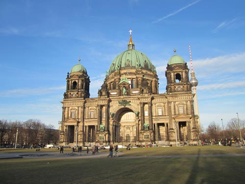 Foto frontale del Duomo di Berlino