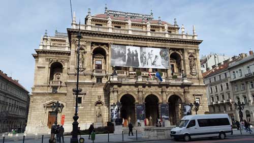 Foto teatro dell'Opera via Andrassy