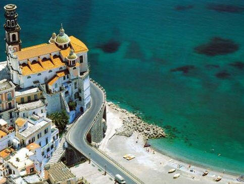 Fotografia di Atrani dall'alto